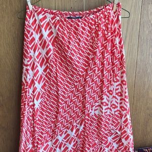 Asymetrical light skirt